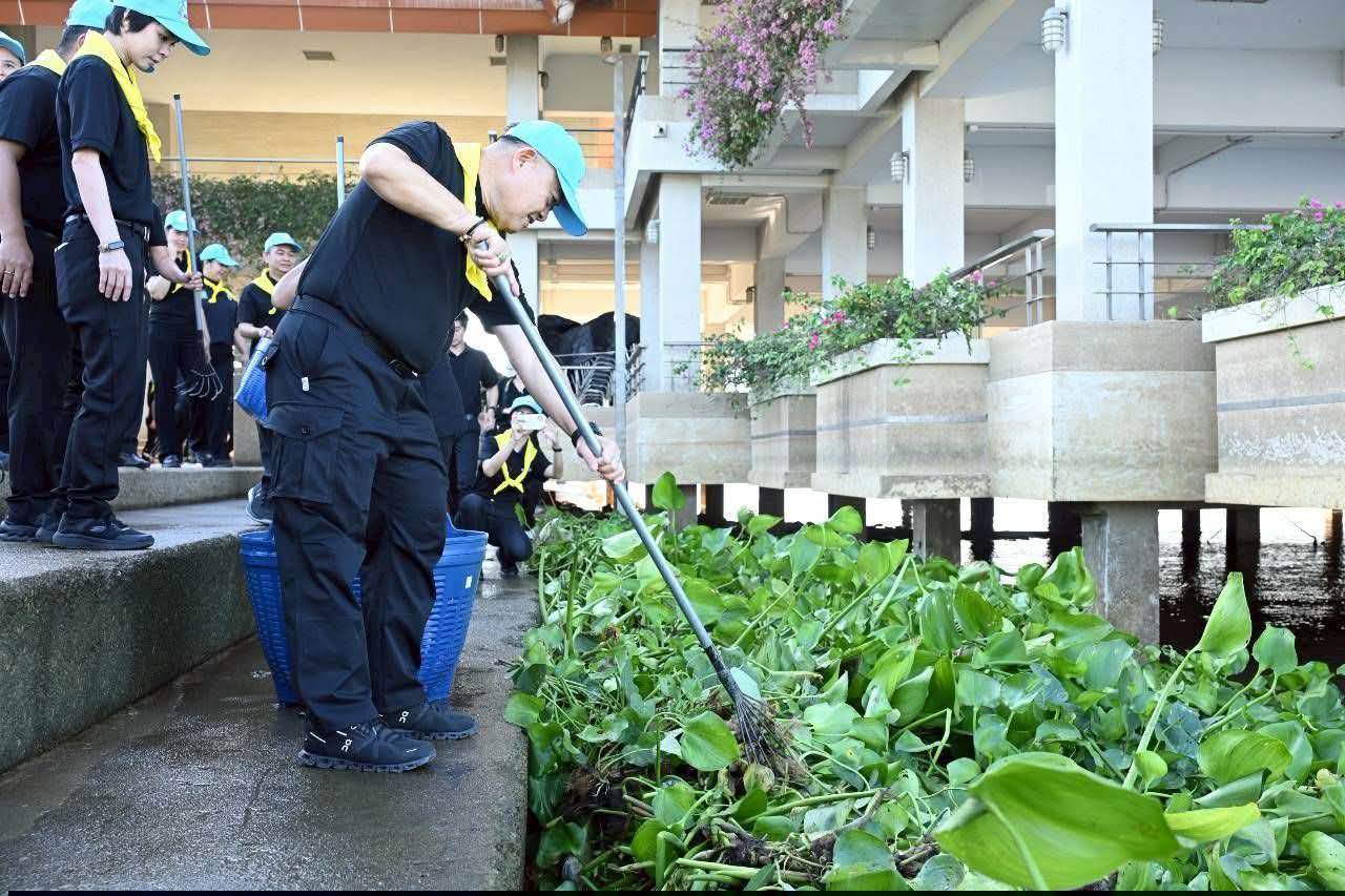 title - ส.ป.ก. เข้าร่วมโครงการจิตอาสาพัฒนา กระทรวงเกษตรและสหกรณ์ “เราทำความดี ด้วยหัวใจ”เนื่องในโอกาสวันคล้ายวันพระบรมราชสมภพ พระบาทสมเด็จพระบรมชนกาธิเบศร มหาภูมิพลอดุลยเดชมหาราช บรมนาถบพิตร วันชาติ และวันพ่อแห่งชาติ 5 ธันวาคม 2568 ณ ศูนย์ส่งเสริมและพัฒนาอาชีพเสริมนอกภาคการเกษตร